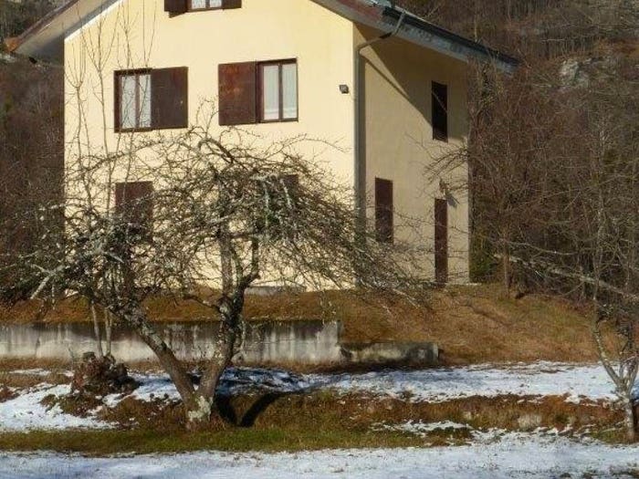 Casa con 6 locali in vendita in Frazione Verampio, Baceno