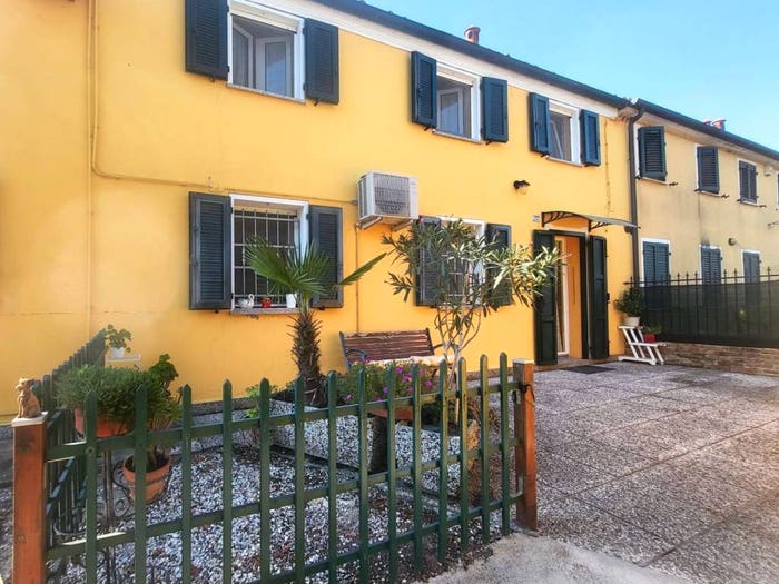 Casa con 5 locali in vendita in Stradone Sant'antonio, Montalbano, Ferrara
