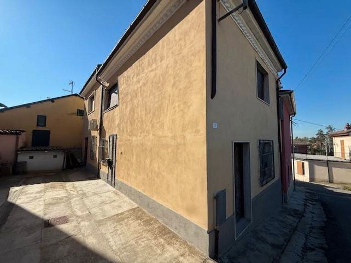 Casa quadrilocale in vendita in Valmadonna, Alessandria
