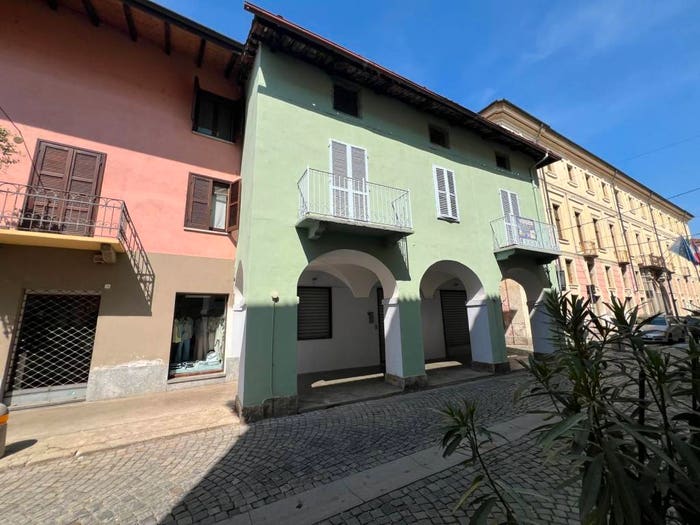 Casa con 5 locali in vendita in Via Vincenzo Gioberti, Montanaro