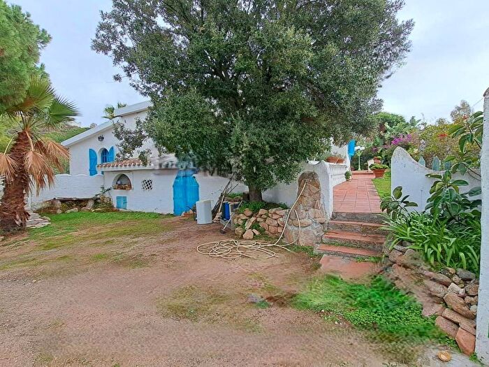 Casa quadrilocale in vendita in Via delle Ginestre, Villaggio Dei Gigli, Maracalagonis