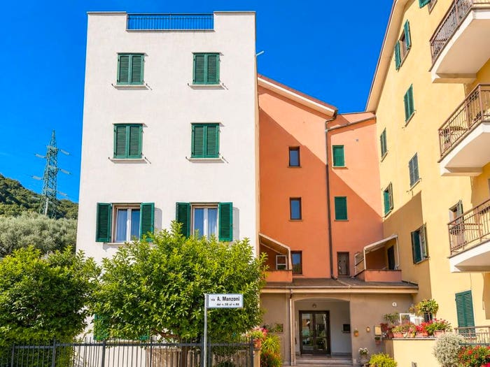 Appartamento bilocale in vendita in Via Alessandro Manzoni, Centro, Albisola Superiore