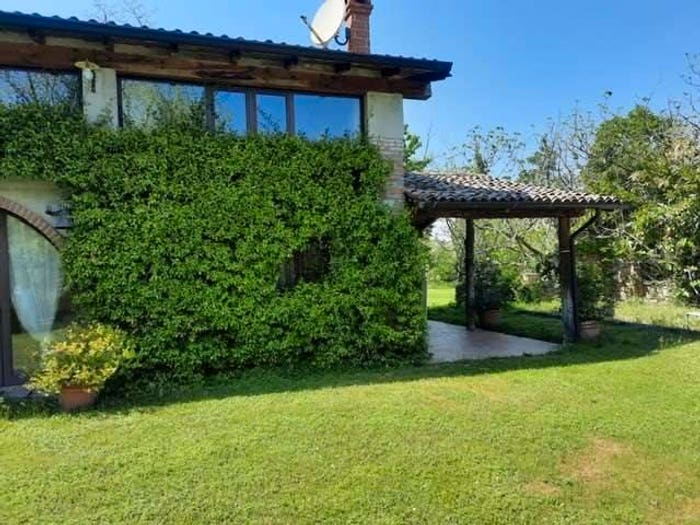 Casa con 6 locali in vendita in Gazzola