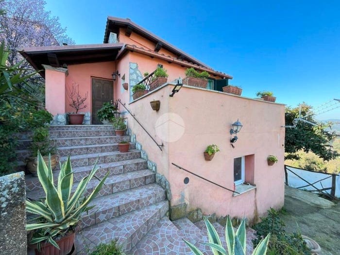 Casa monolocale in vendita in Via Carlo Goldoni, Centro, Magliano Sabina
