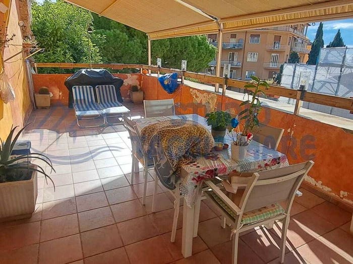 Appartamento con 5 locali in vendita in Via Pasquale Anfossi, Centro, Taggia