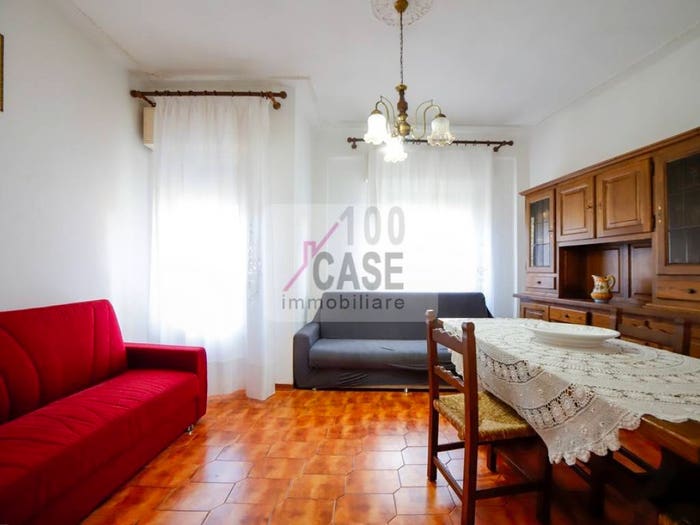 Appartamento quadrilocale in vendita in Via Aprile, Abbadia San Salvatore