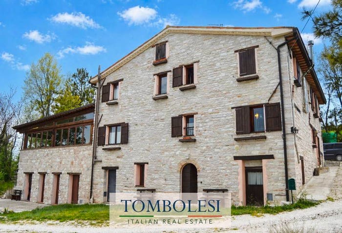Casa con 6 locali in vendita in Via Bencivenne Paganucci, Centro, Cagli