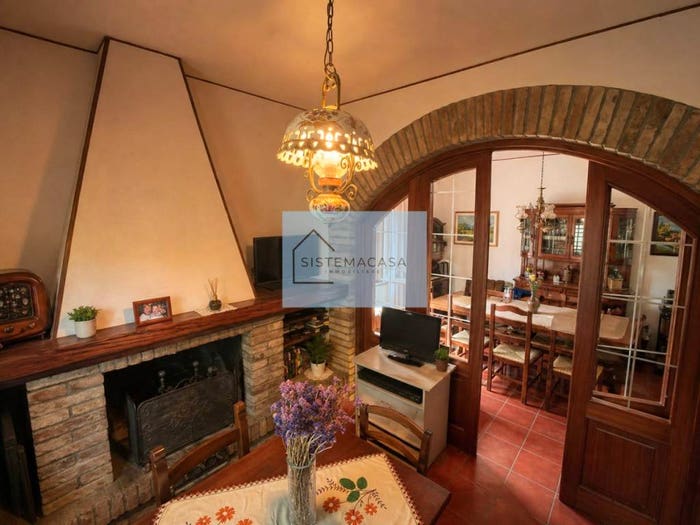 Casa con 6 locali in vendita in Via Trentola, Roncadello, Forlì