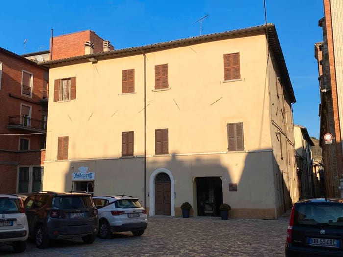 Casa con 6 locali in vendita in via del Duomo, Centro, Urbania