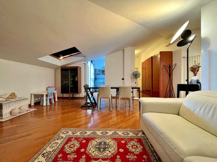 Appartamento trilocale in vendita in Via Indipendenza, Centro Storico, Pavia