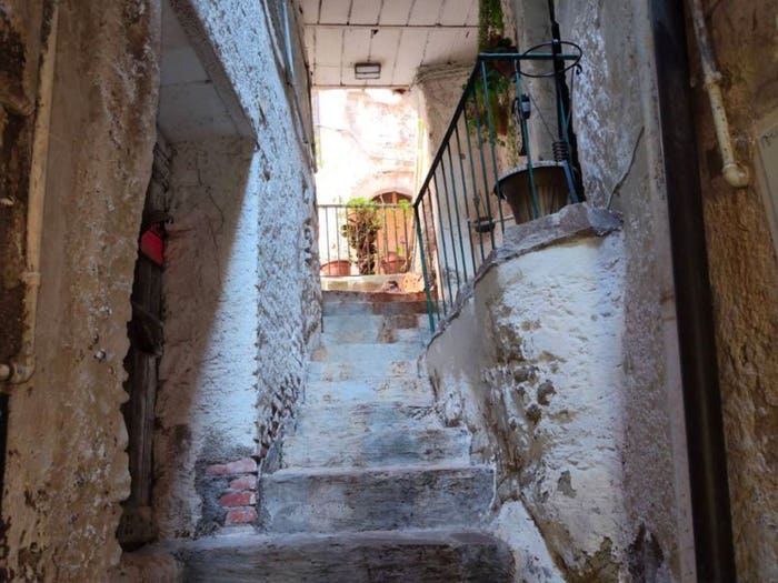 Appartamento bilocale in vendita in Vicolo Santi Pietro e Paolo, San Gregorio da Sassola