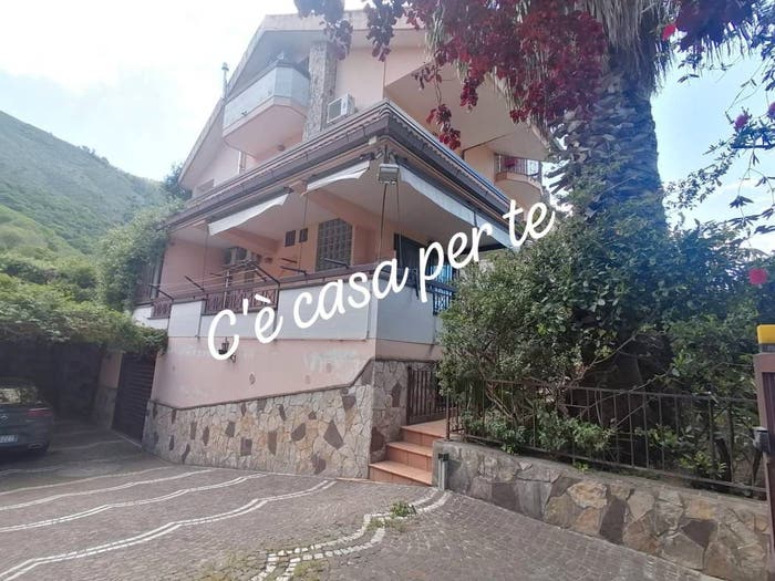 Casa con 6 locali in vendita in Via Tosta, Piazza Del Galdosant'angelo, Mercato San Severino