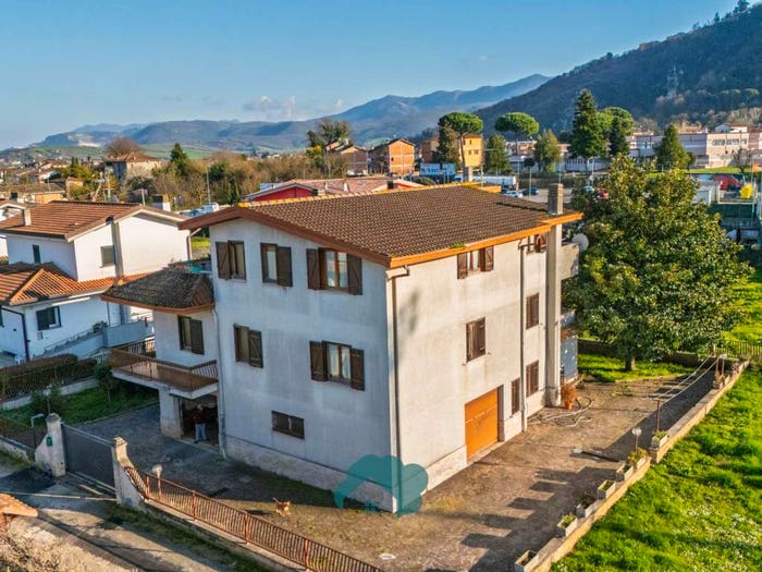 Appartamento trilocale in vendita in Via Guglielmo Marconi, Centro, Artena