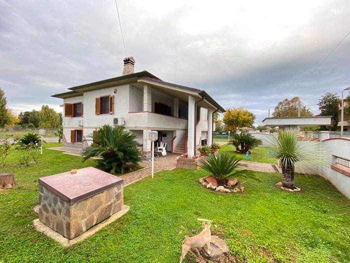 Casa con 6 locali in vendita in Strada Acque Alte, Borgo Podgora, Latina