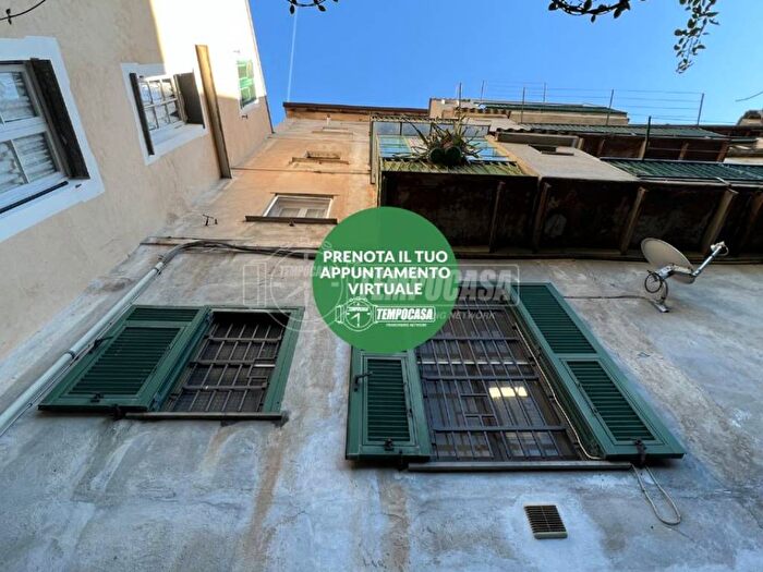 Appartamento quadrilocale in vendita in Via Giovanni Battista Parodi, Centro, Toirano