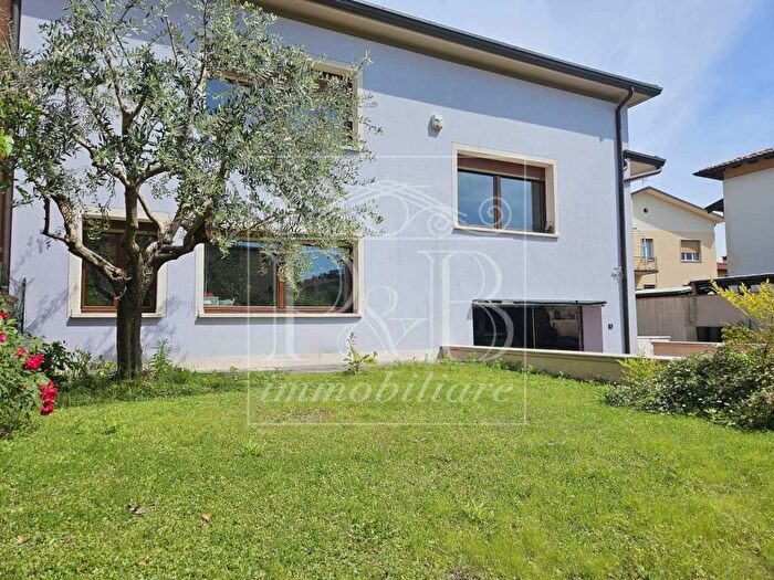 Casa trilocale in vendita in Via Gregorio Brunelli, Urago Mella, Brescia