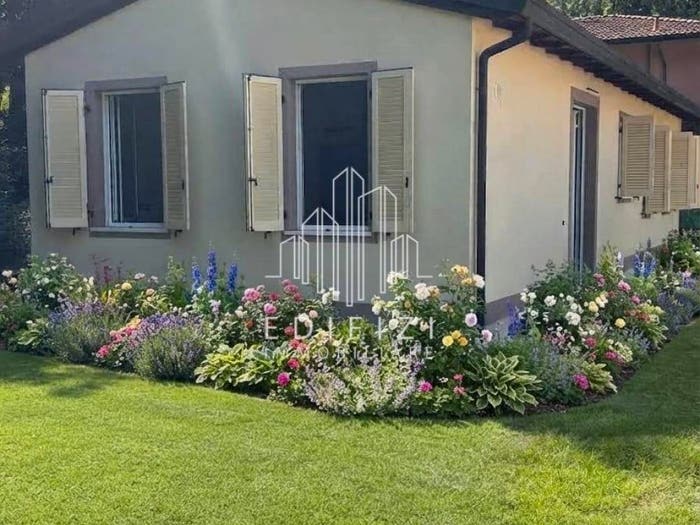Casa quadrilocale in vendita in Via Livorno, Ronchi Poveromo, Massa