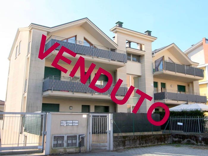 Appartamento trilocale in vendita in Via Friuli, Cassano Magnago