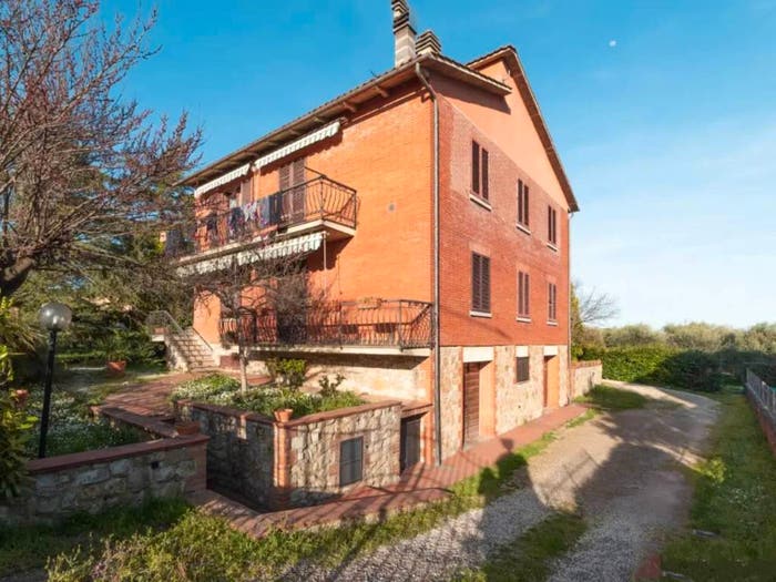 Casa con 6 locali in vendita in Via Arbia, Bibbiano, Buonconvento