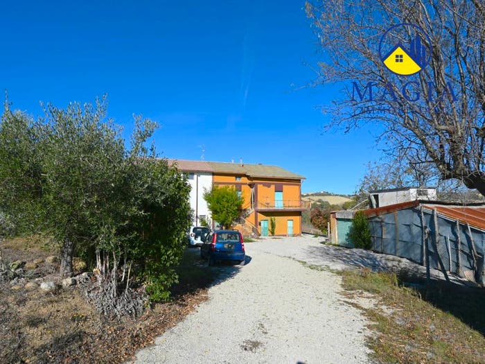 Casa con 6 locali in vendita in contrada Grazie, Cossignano