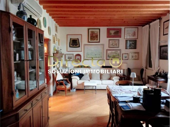 Appartamento con 6 locali in vendita in via xi febbraio, Centro, Conegliano