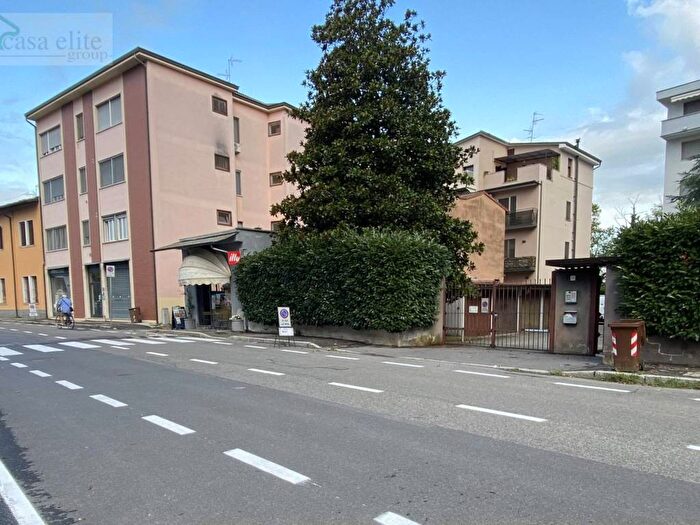 Casa trilocale in vendita in Via Lodi Vecchio, Fanfani, Lodi
