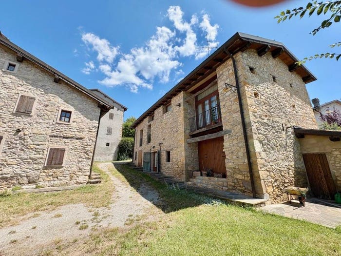Casa con 6 locali in vendita in Via Località Montata, Montata, Casina