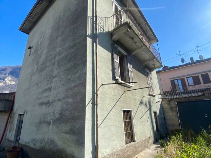 Casa quadrilocale in vendita in Via Adda, Vercurago