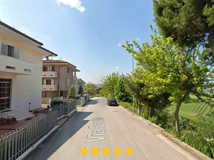 Appartamento con 6 locali in vendita in via Fonte, Centro, Ponzano di Fermo