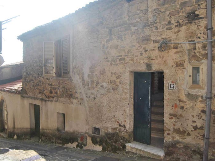 Casa quadrilocale in vendita in Via Ripetta, Centro, Lustra