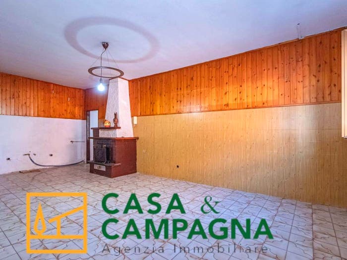 Appartamento quadrilocale in vendita in Via Francesco Crispi, Marzanello, Vairano Patenora
