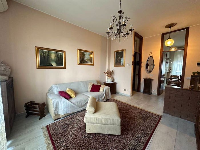 Appartamento quadrilocale in vendita in Via Vincenzo Bellini, Canegrate