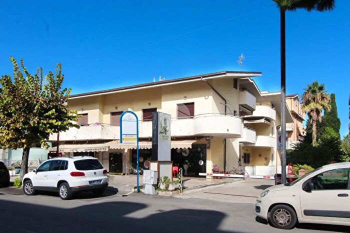 Appartamento trilocale in vendita in Via Giuseppe Mazzini, Alba Adriatica