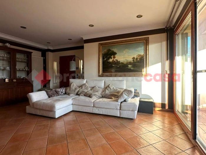 Casa con 5 locali in vendita in Via Remigio Paone, Centro, Formia