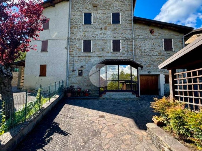 Casa quadrilocale in vendita in Str Pineta, Neviano degli Arduini