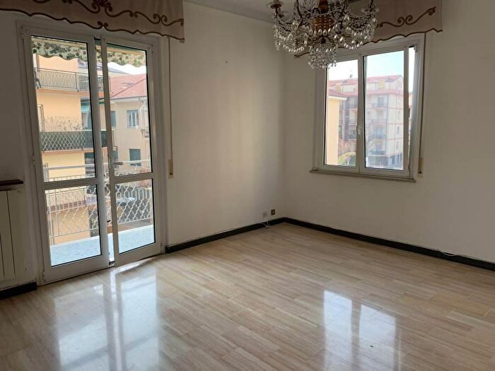 Appartamento quadrilocale in vendita in Via della Cornice, Pietra Ligure