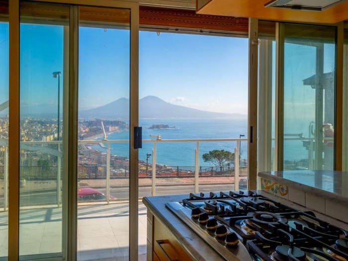 Casa con 5 locali in vendita in Via Stazio, Posillipo, Napoli
