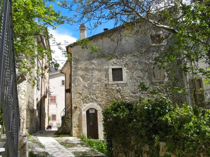 Casa bilocale in vendita in Via Fossato Bonomo, Sant'Eufemia a Maiella