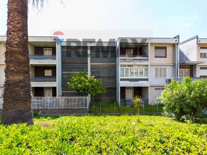 Appartamento con 6 locali in vendita in Viale Castagnola, Librino Zia Lisa, Catania