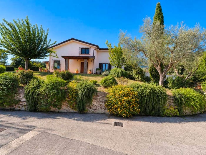 Casa con 6 locali in vendita in Via Comunale Vecchia per Alife, Piedimonte Matese