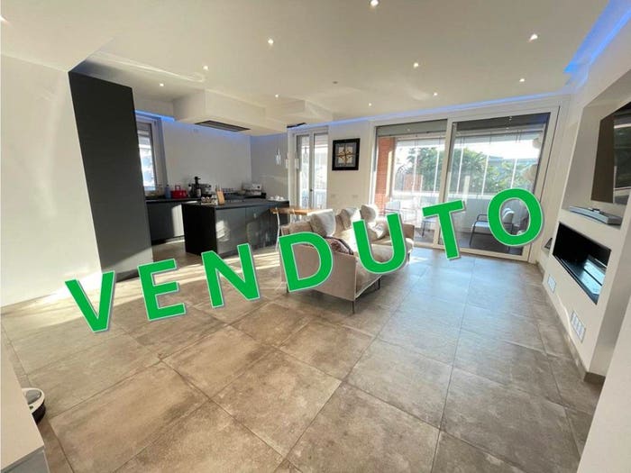 Appartamento trilocale in vendita in Via Firenze, Canegrate