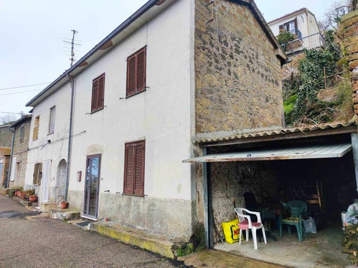 Casa trilocale in vendita in Centro, Montefiascone