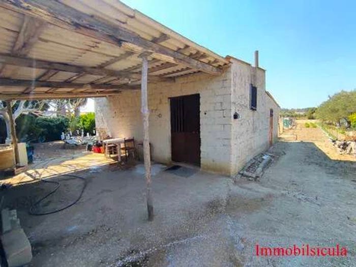 Casa quadrilocale in vendita in Via Dello Zafferano No Number, Santa Maria Del Focallo, Ispica