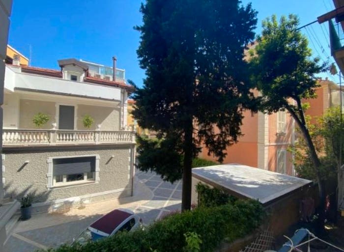 Appartamento trilocale in vendita in Viale Daniel Hanbury, Borgo Coscia, Alassio