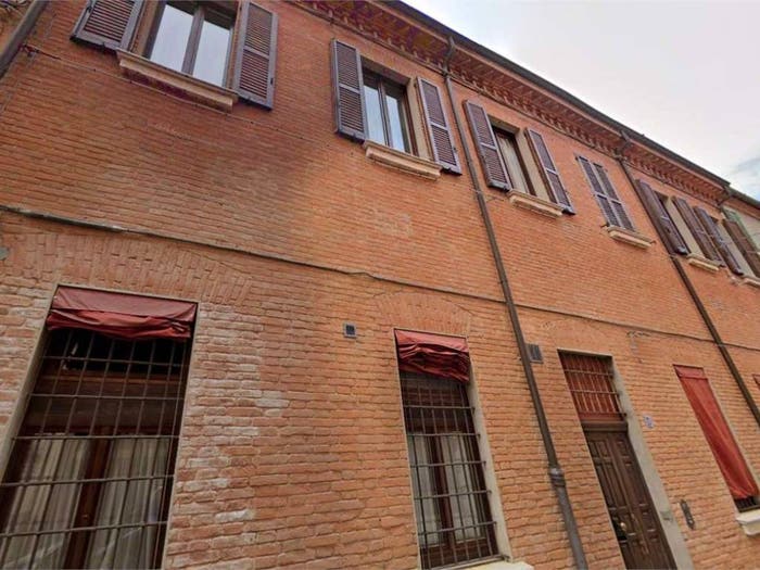 Casa con 6 locali in vendita in via Gusmaria, Centro Storico, Ferrara