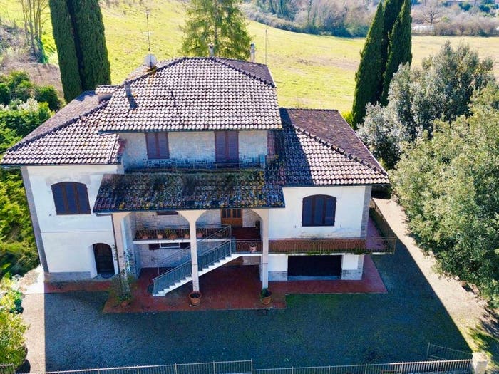 Casa con 6 locali in vendita in Via di Percenna, Buonconvento