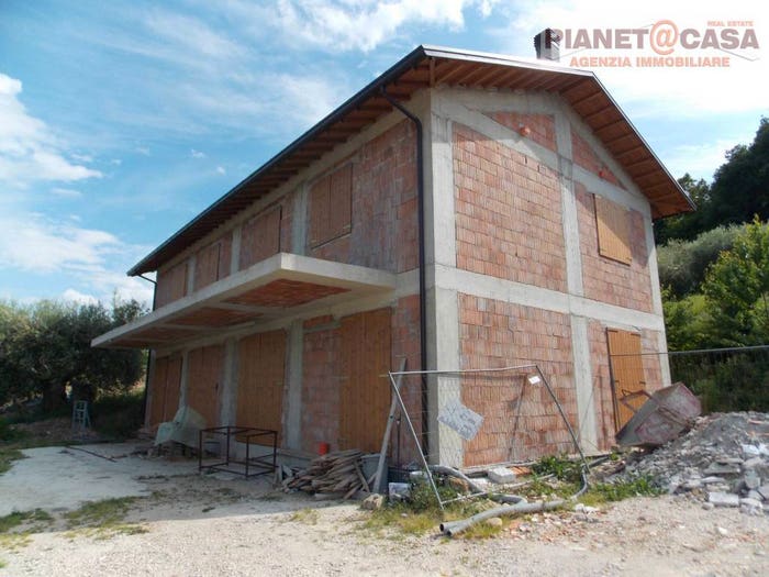 Casa con 6 locali in vendita in Via delle Vivare, Colli del Tronto