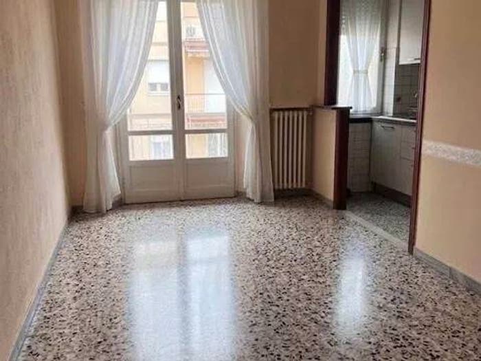 Appartamento con 5 locali in vendita in Via Gramsci, Jesi