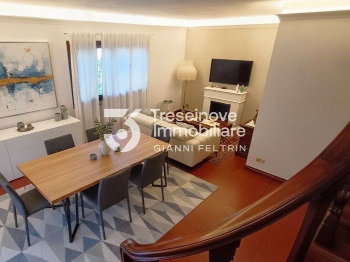Casa con 6 locali in vendita in Via Roma, Centro, Paese