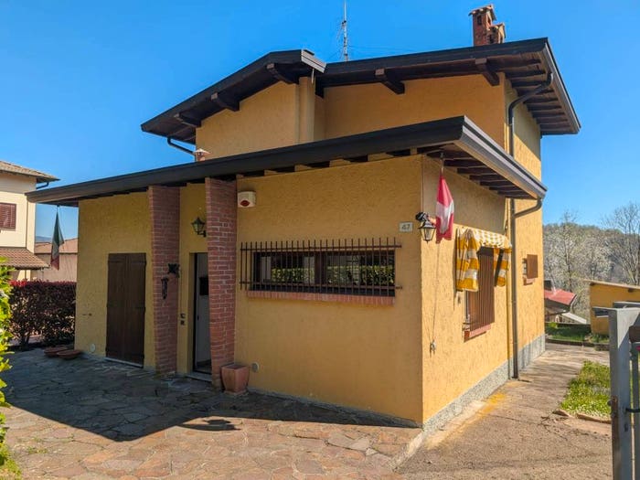 Casa con 5 locali in vendita in Via al Deserto, Cuasso al Monte